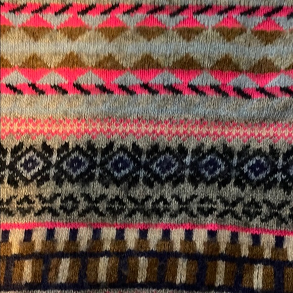 Colorful Patterned Sweater - Picture 3 of 4